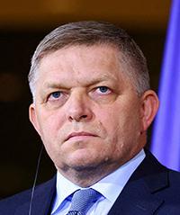 Роберт  Фицо фото